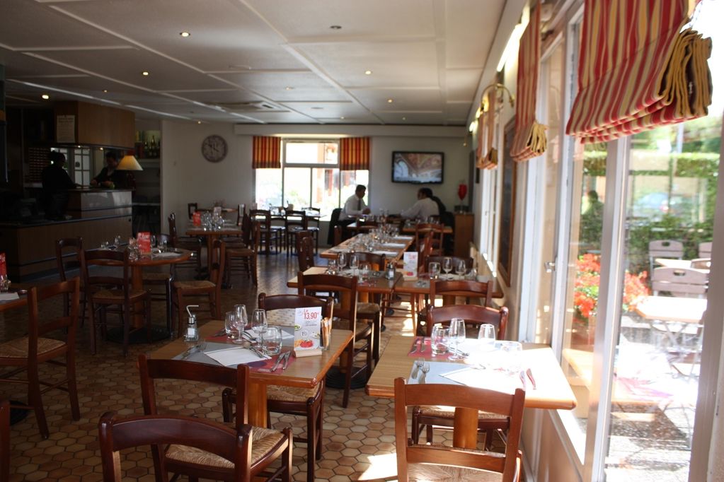 Campanile Reims Ouest - Tinqueux Hotel Restaurante foto