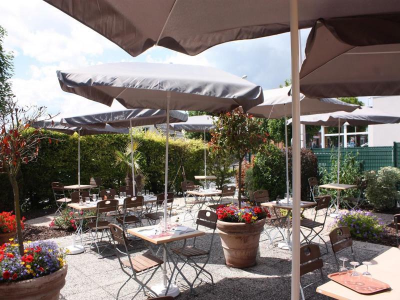 Campanile Reims Ouest - Tinqueux Hotel Exterior foto